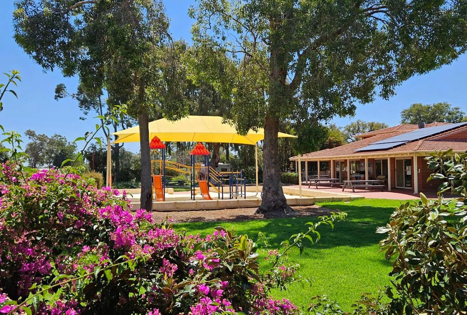 Banksia Tourist Park Hotel Perth Holiday park